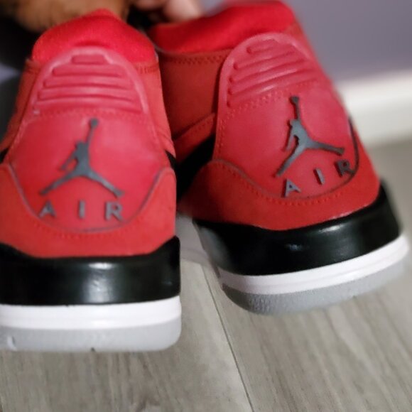 Nike Air Jordan Legacy 312 Toro AV3922-601 Basketball Shoes Mens SZ: 8.5 - Picture 3 of 6